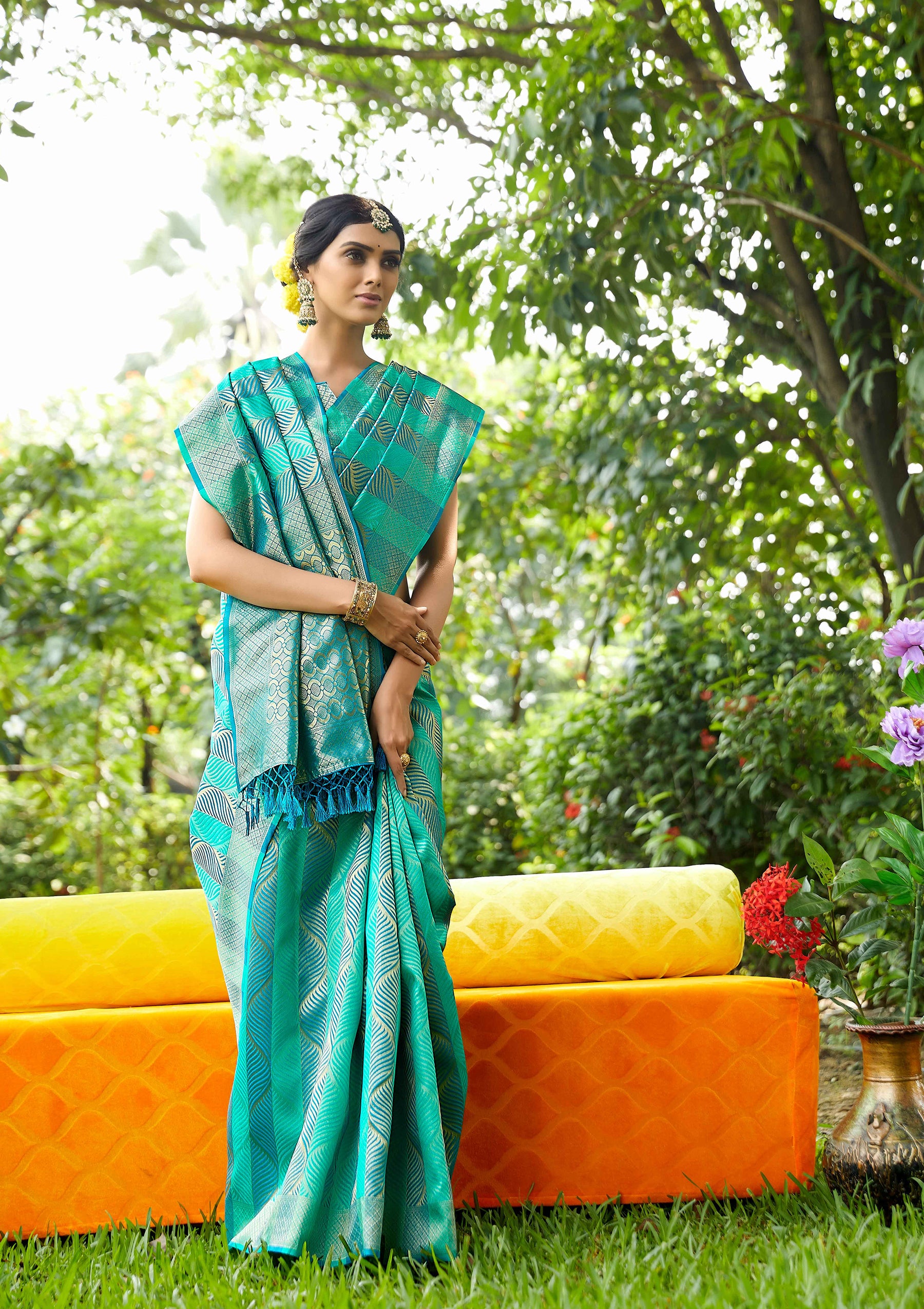 Blue Woven Stripped Bnararasi Silk Saree By Shangrila Designer