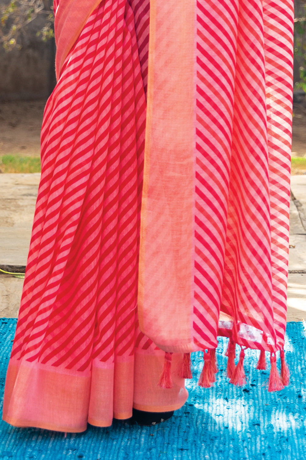 Pink Lehariya Printed Linen Saree