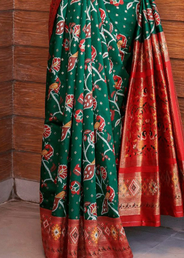 Peacock Motifs Woven Green Red Kanchipuram Pattu Saree