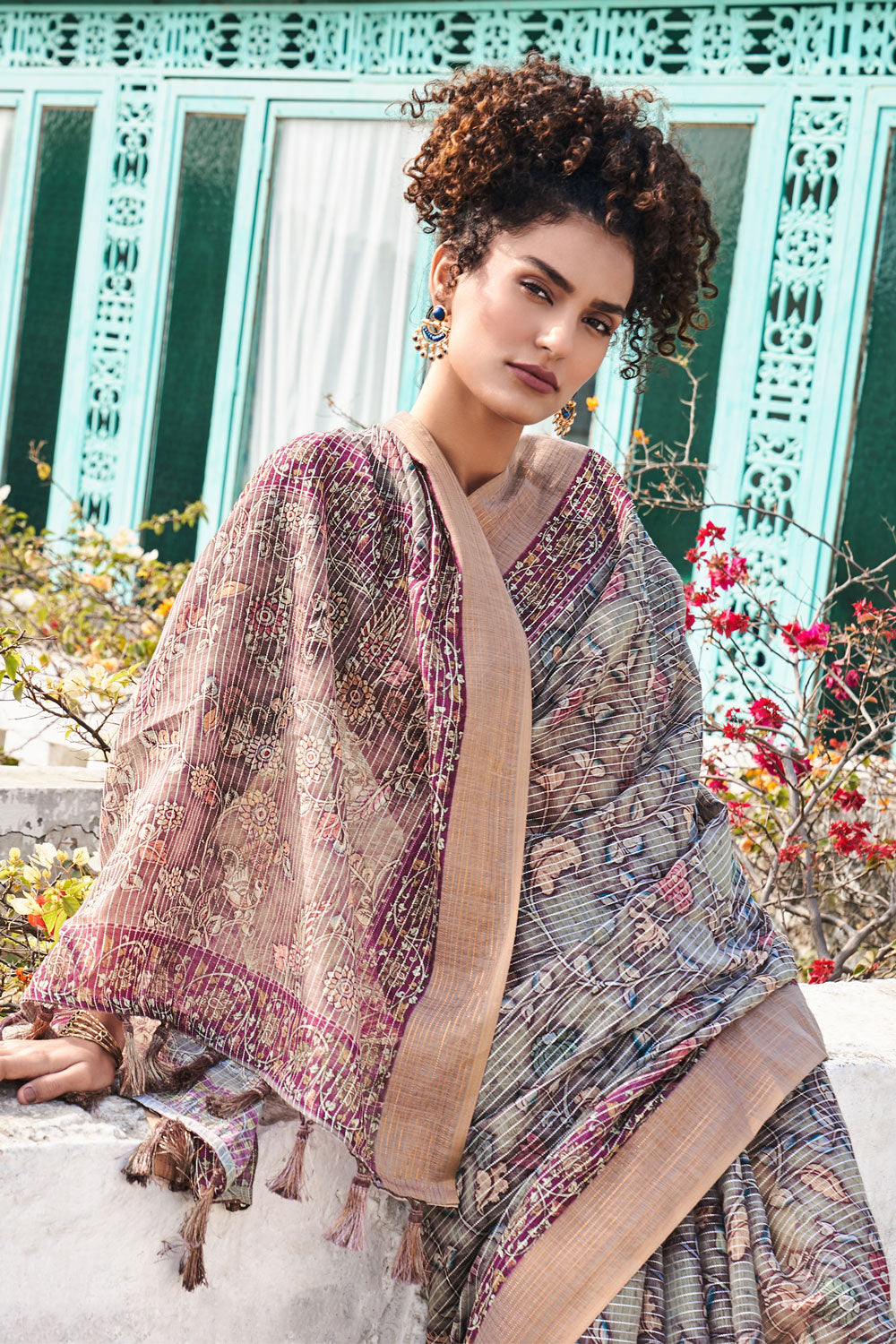 Multicolor Grey Digital Printed Weaving Linen Saree