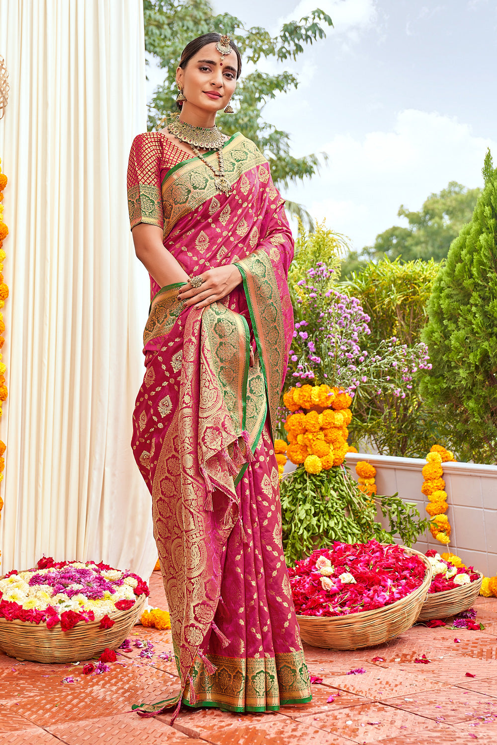 Rani Pink Weaving Silk Banarasi Saree – Leemboodi