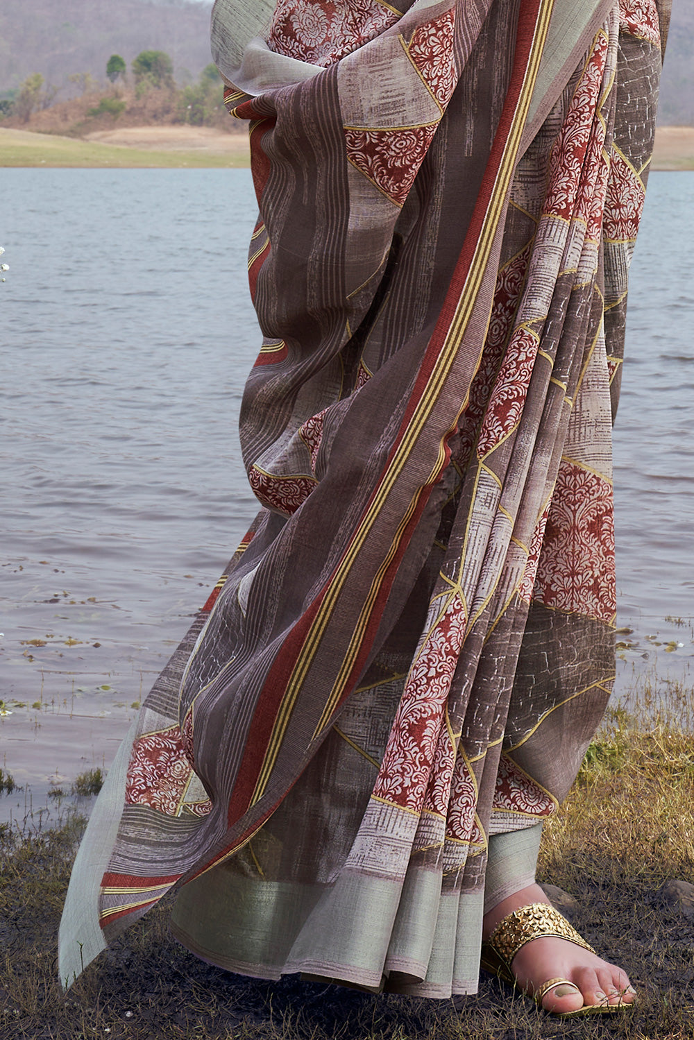 Brown Multicolor Printed Linen Saree